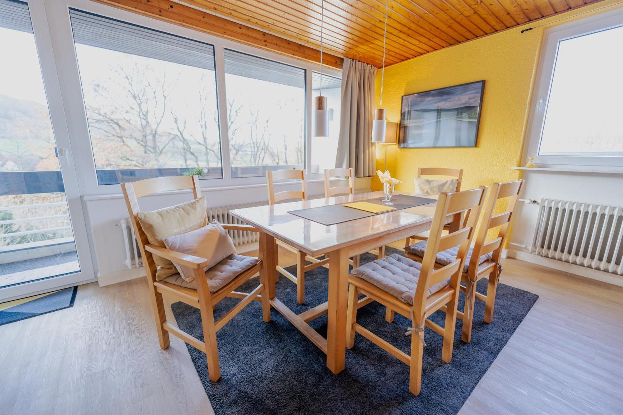 Ferienhaus Schoene Aussicht Ferienwohnung Gelb Hemfurth-Edersee エクステリア 写真